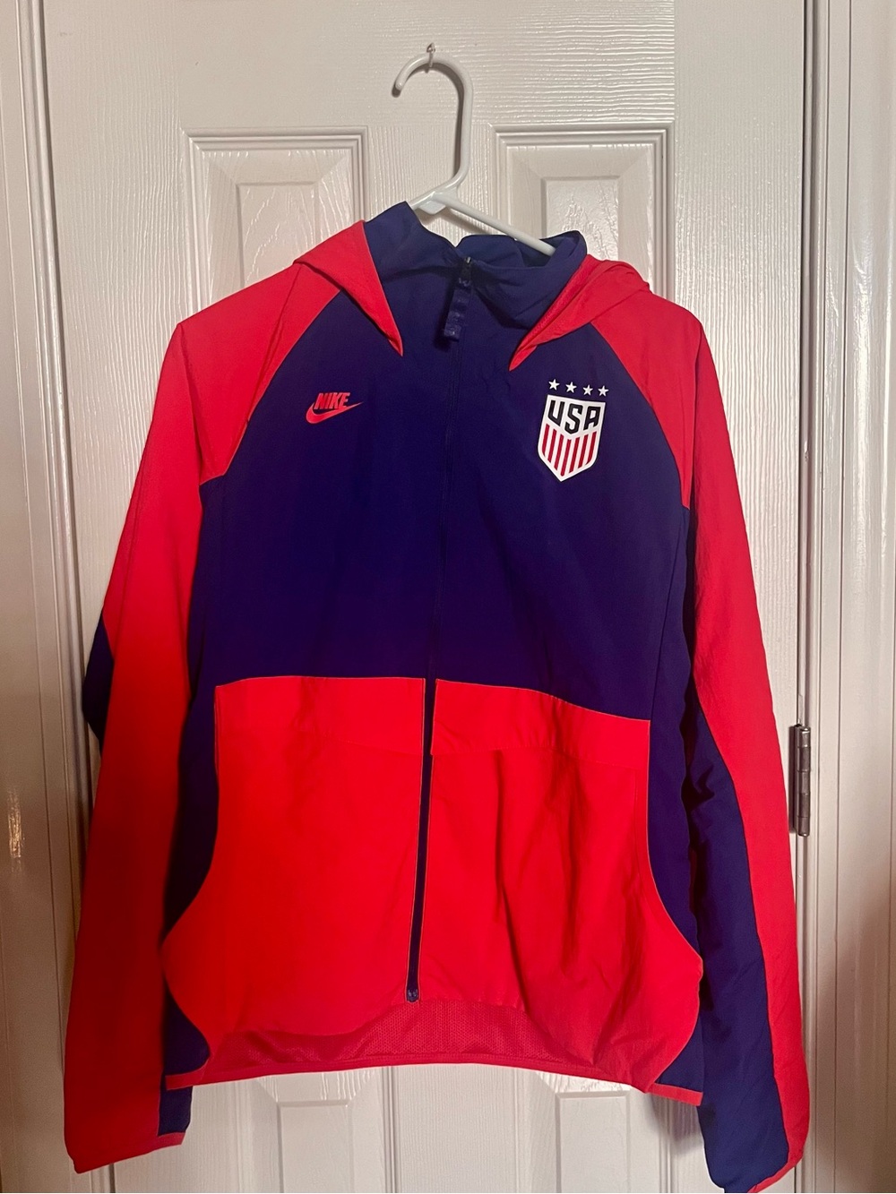 Nike Red & Navy USA Hooded windbreaker raincoat